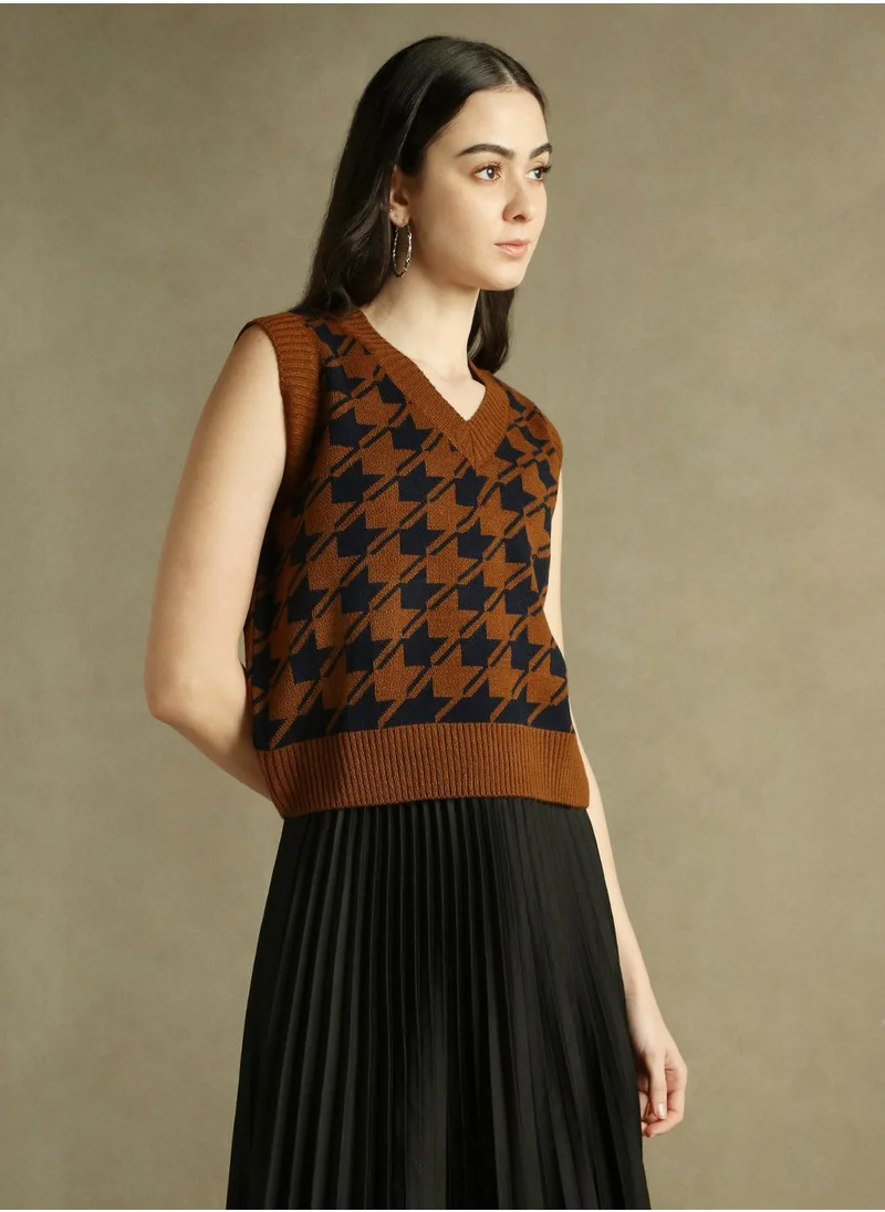 Dennis Lingo Women's Brown 100% Acrylic Textured Regular Fit Sweater