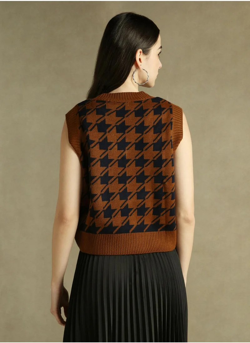 Dennis Lingo Women's Brown 100% Acrylic Textured Regular Fit Sweater
