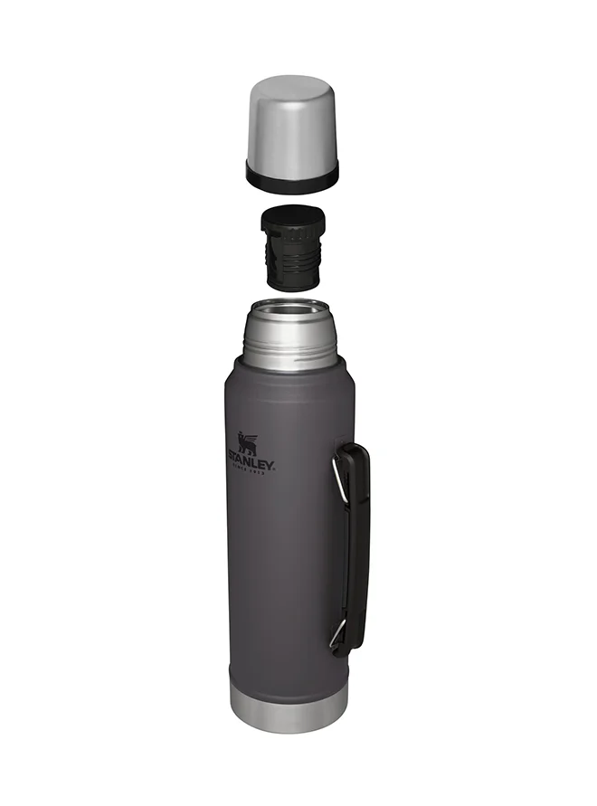 ستانلي Stanley Classic Legendary Bottle 1L / 1.1QT Charcoal â€“ BPA FREE Stainless Steel Thermos | Keeps Cold or Hot for 24 Hours | Leakproof Lid Doubles as Cup | Dishwasher Safe | Lifetime Warranty