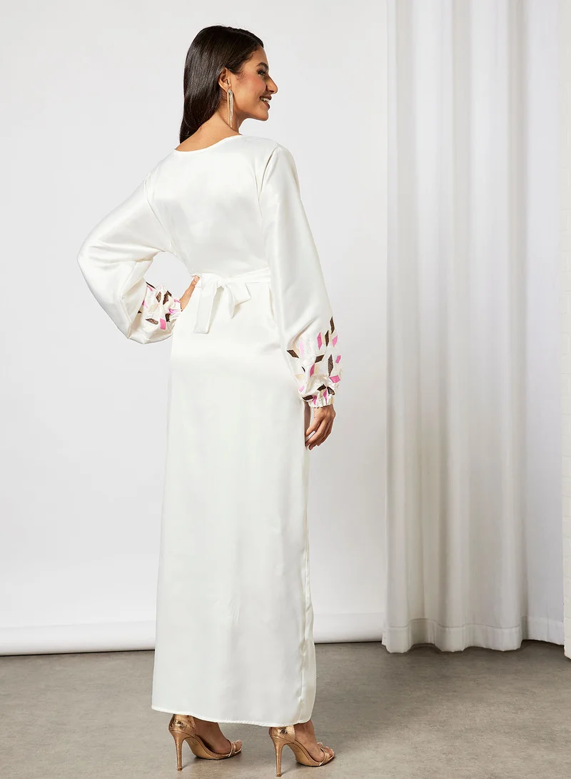 Hayat Jalabiya With Embroidery And Garterised Wrist With Belt