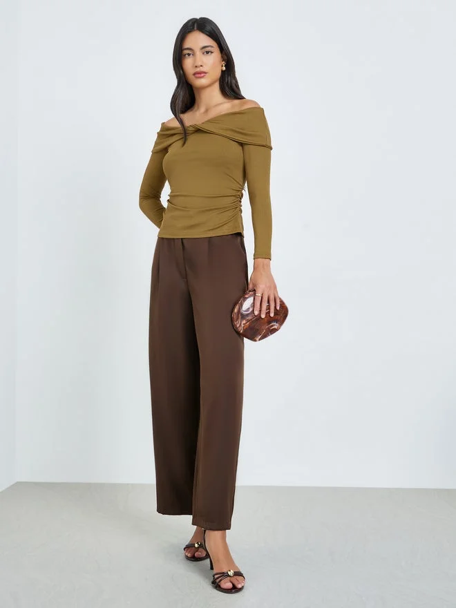 Styli Styli Tan Off-Shoulder Twisted Front Knit Top
