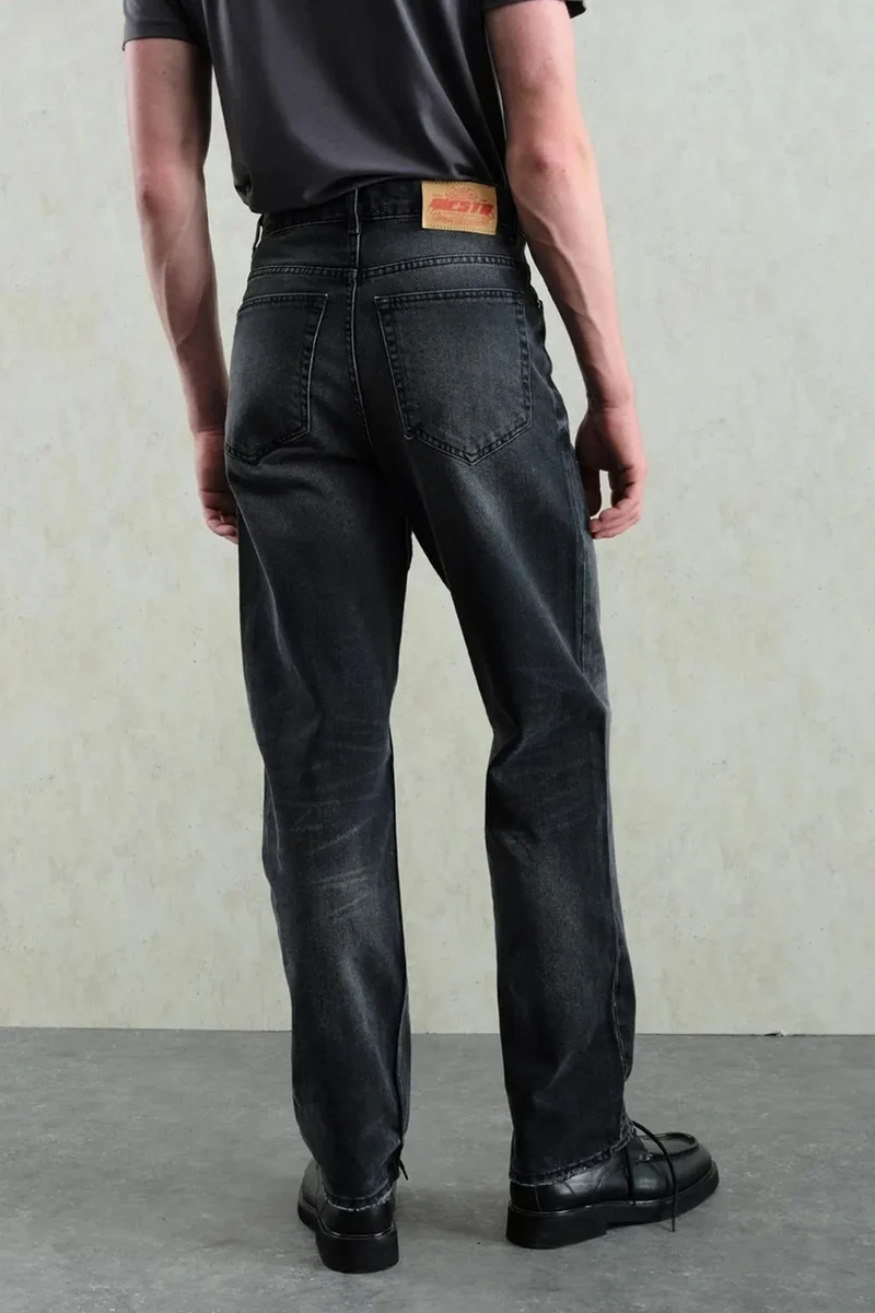 Giesto Dark Grey GIESTO Regular Fit Straight Leg Denim Jeans for Men | Best Price UAE