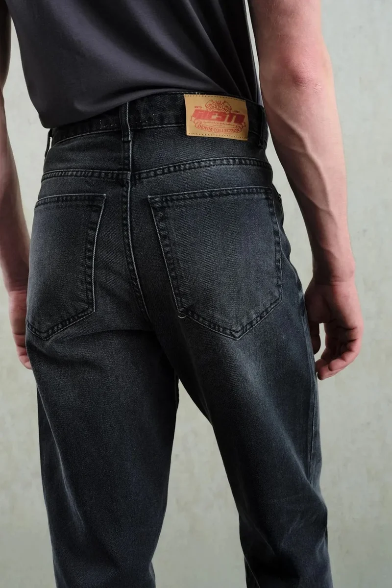 Giesto Dark Grey GIESTO Regular Fit Straight Leg Denim Jeans for Men | Best Price UAE