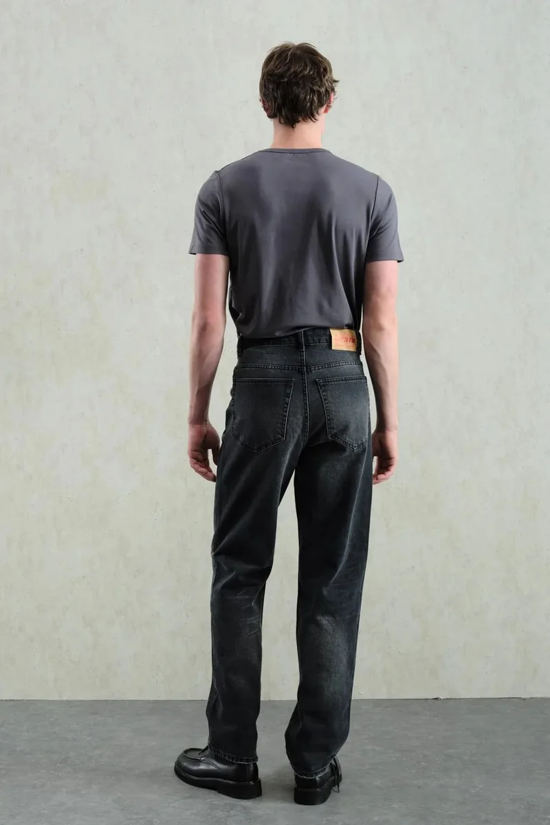 Giesto Dark Grey GIESTO Regular Fit Straight Leg Denim Jeans for Men | Best Price UAE