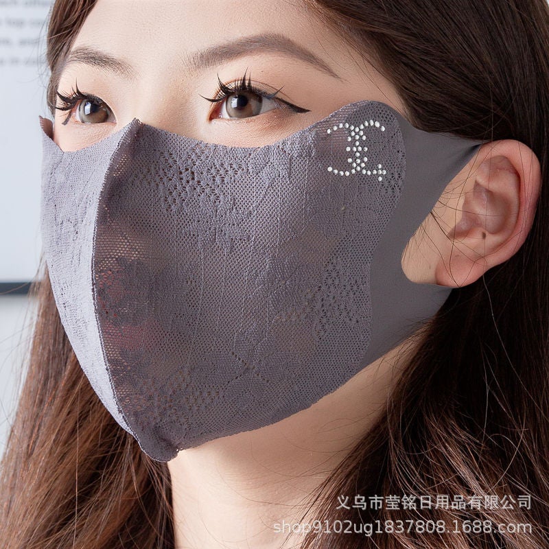 Drinkable Face Mask – Sun Protection Neck Cover with Auspicious Pattern - Image 1