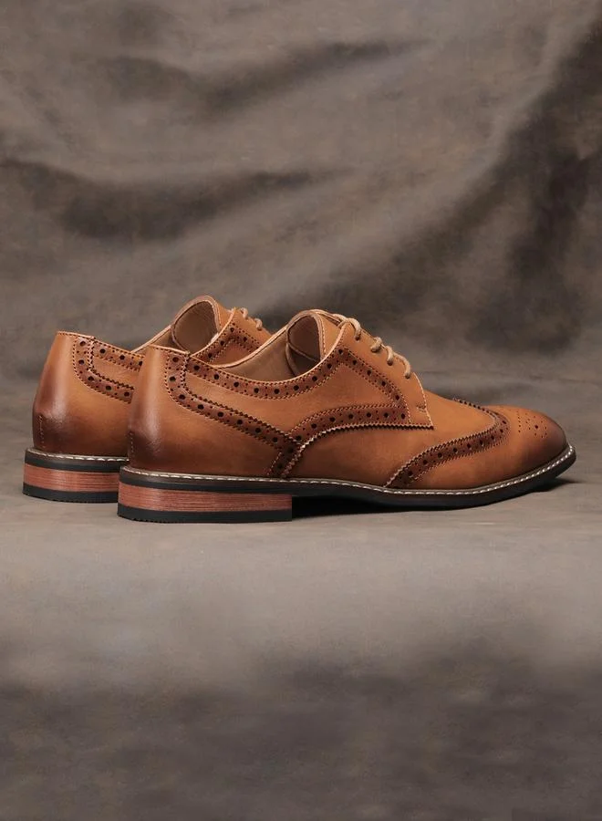 تايك تو Men Brown Brogue Derby Shoes