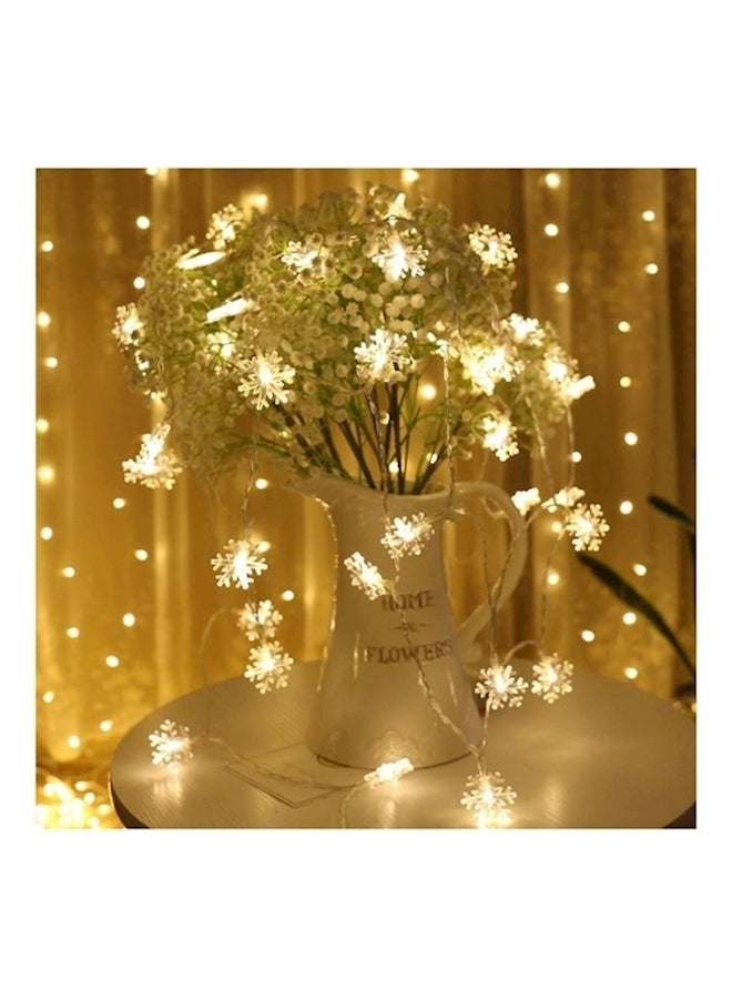 أضواء ثلجية جميلة بـ 40 مصباح LED أبيض على شكل بلورات في سلك طوله 6 أمتار - Image 3