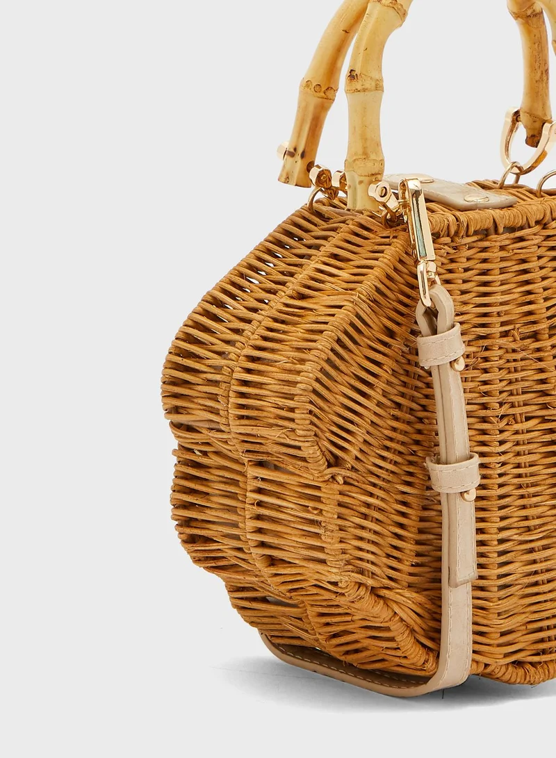 TOPSHOP Sicily Straw Shell Grab Bag