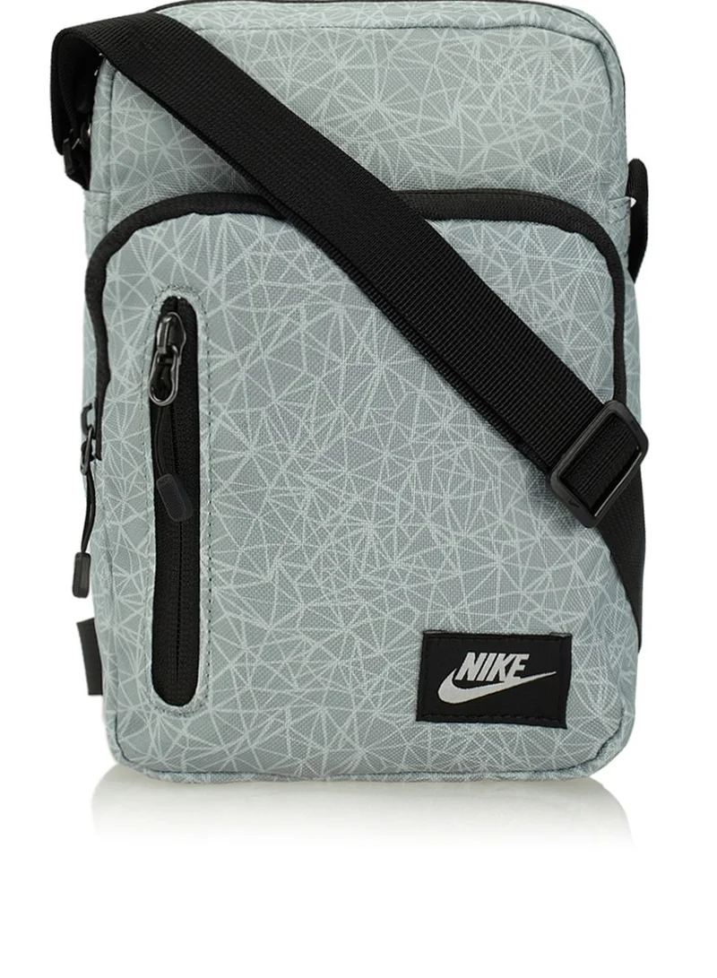 Nike Core Messenger Bag