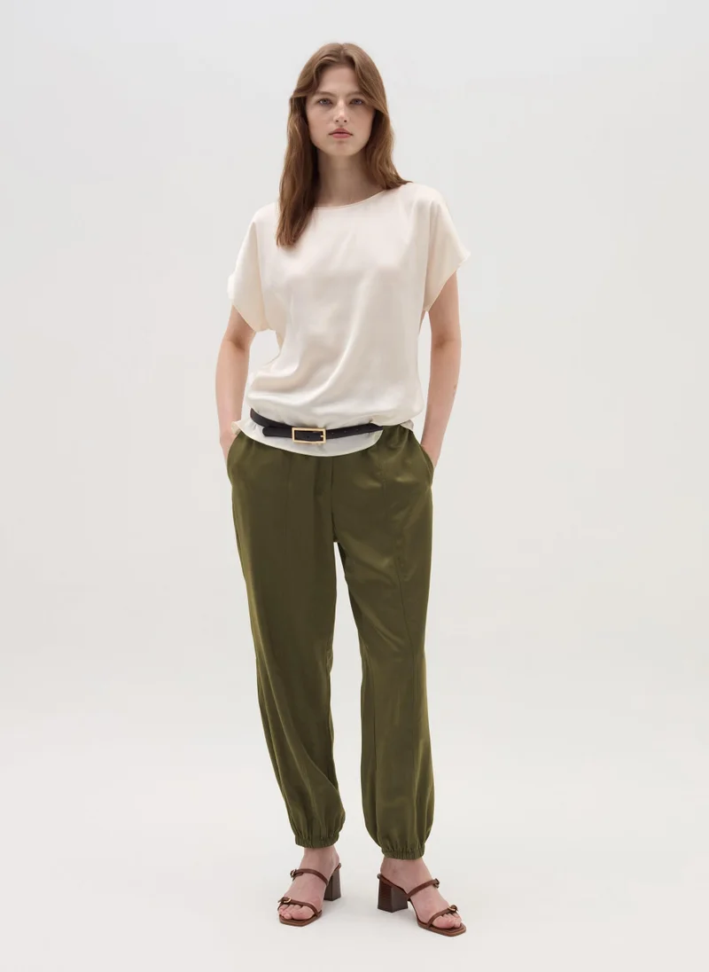 او في اس Pull-on trousers with raised stitching