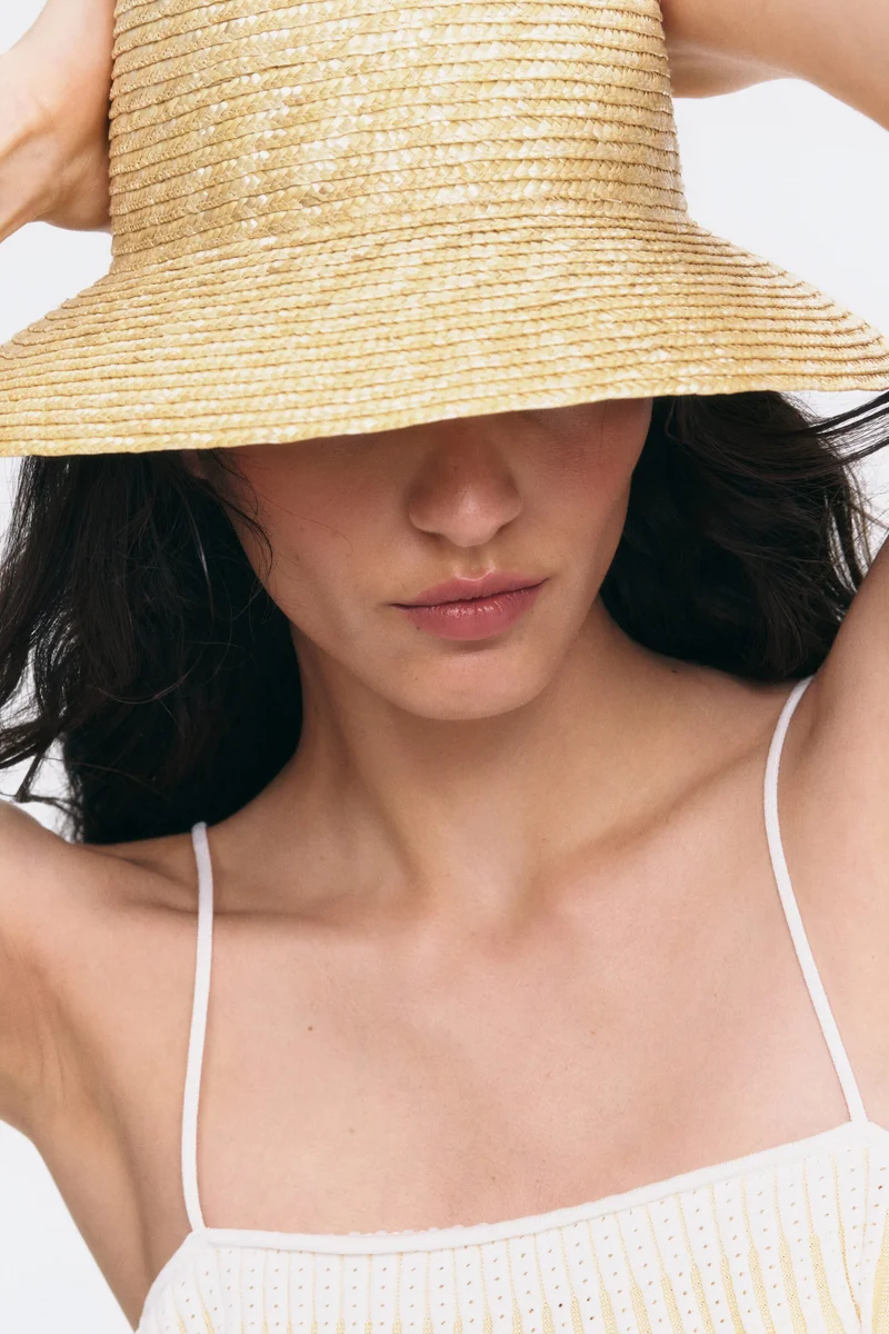 Straw bucket hat