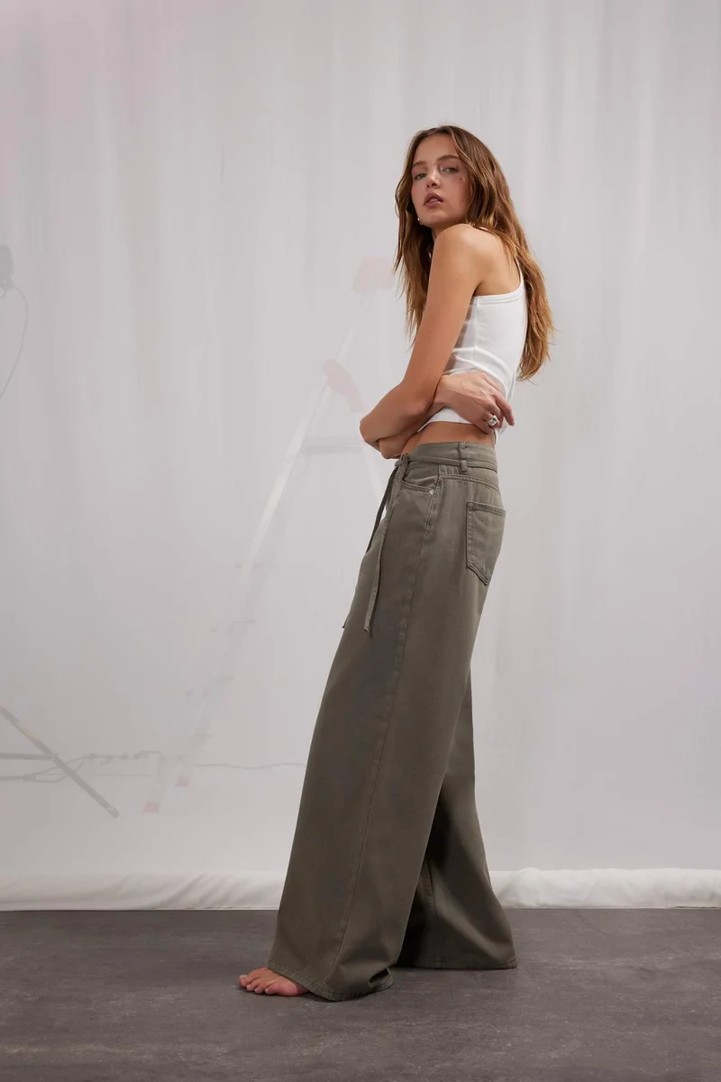 ديفاكتو Wide Leg High Waist Gabardine Trousers