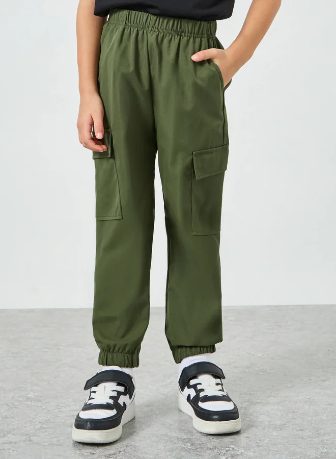 Styli Girls Green Solid Cargo Joggers
