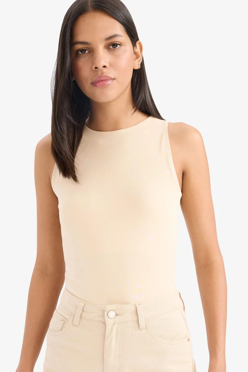 ديفاكتو Slim Fit Halter Collar Tank Top