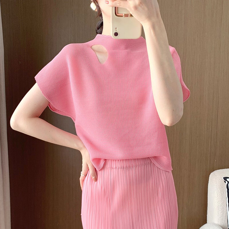 Design Sense Hollow Out T-Shirt Short-Sleeved Women'S 2024 Clothes Miyake Basic Versatile Pleated Top Ins - Image 1