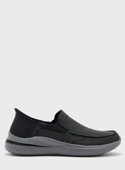 SKECHERS Delson 3.0