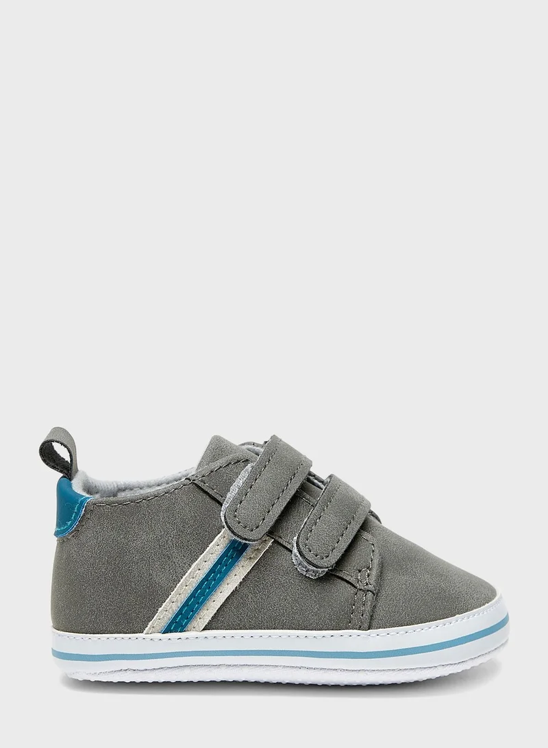 ال بي ال من شو اكسبرس Kids Low Top Velcro Sneakers
