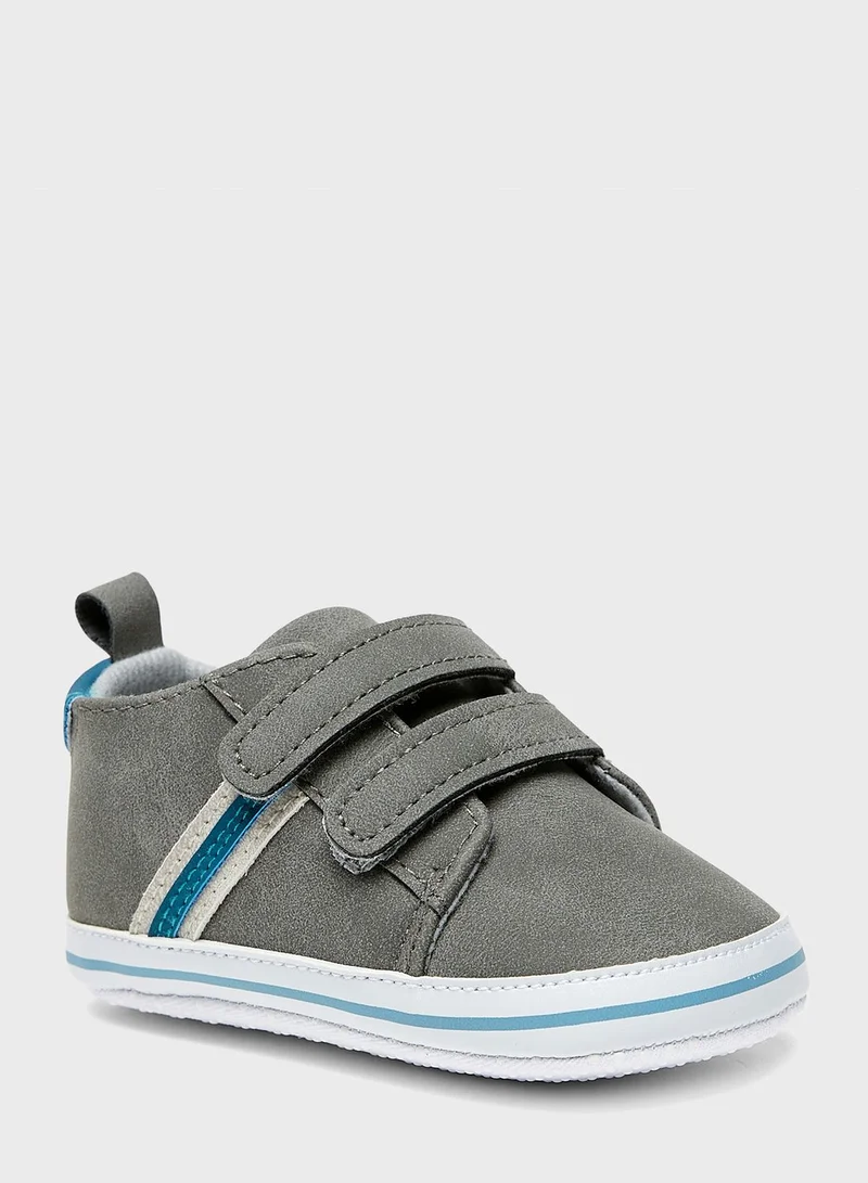 ال بي ال من شو اكسبرس Kids Low Top Velcro Sneakers