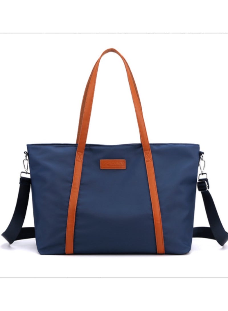 Nariele حقيبة توت مطبوعة بشعار مع أحزمة كتف