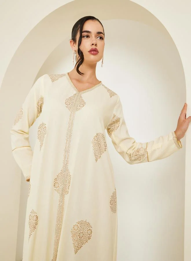 Amirah Women Cream Gold Paisley Print Jalabiya