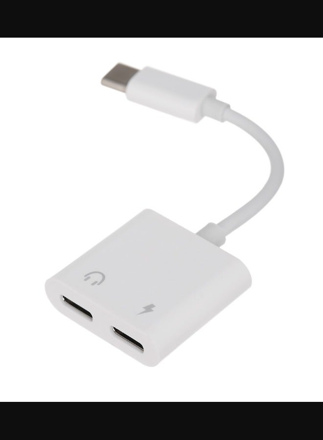 محول سماعة رأس صوتية من النوع C مع منفذ شحن USB - Image 1