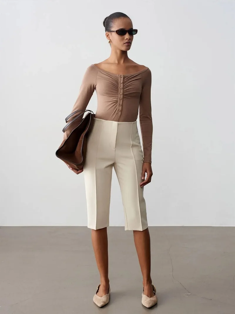 ديلفين Dilvin High-waist Straight Capri Shorts With Slit