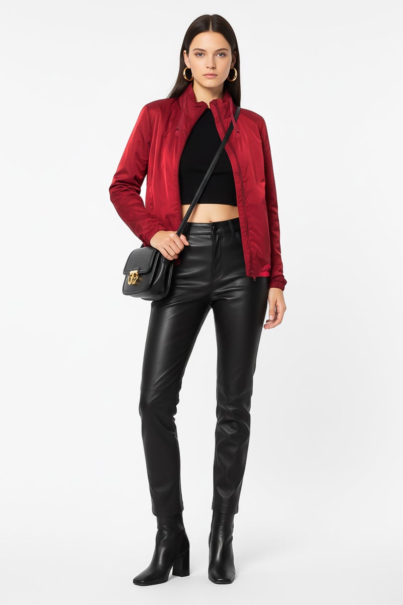 LACOSTE جاكيت واقي من الرياح للنساء، أحمر قاني - Image 1