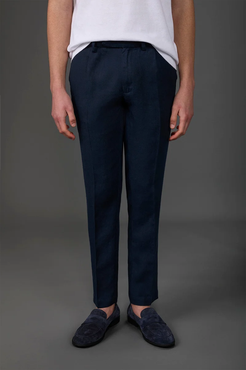 Men's trousers with two small pleats and concealed button - Dk Blue