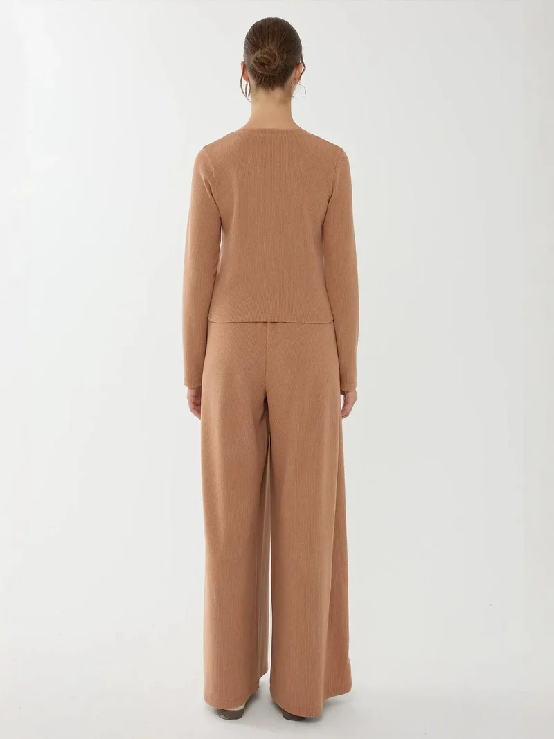 زوبعة كارديجان محبوك بأزرار أمامية