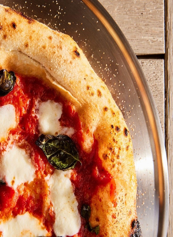 كارانت صواني بيتزا كارنت، صواني بيتزا دائرية مقاس 14 بوصة (مجموعة من قطعتين)، صواني تقديم متينة غير لاصقة من الفولاذ المقاوم للصدأ للبيتزا المنزلية والمجمدة - Image 3