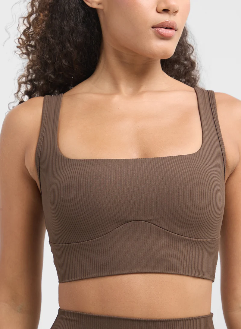 FRWD Seamless Back Cutout Detail Sports Bra