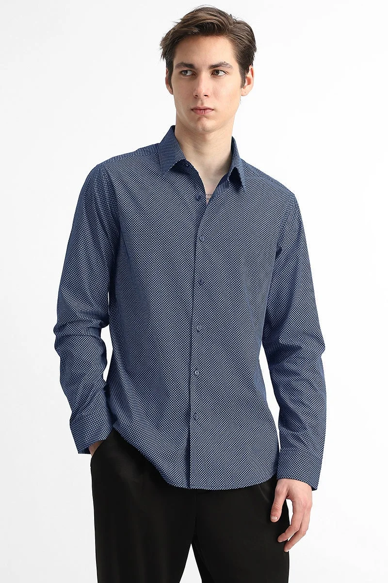 سنيتش قميص قطني % بنقوش هندسية بقصة ضيقة