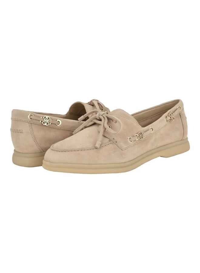 GUESS Women's Yomaya Boat Shoe, Light Natural Suede 111, 38.5 EU - Image 2