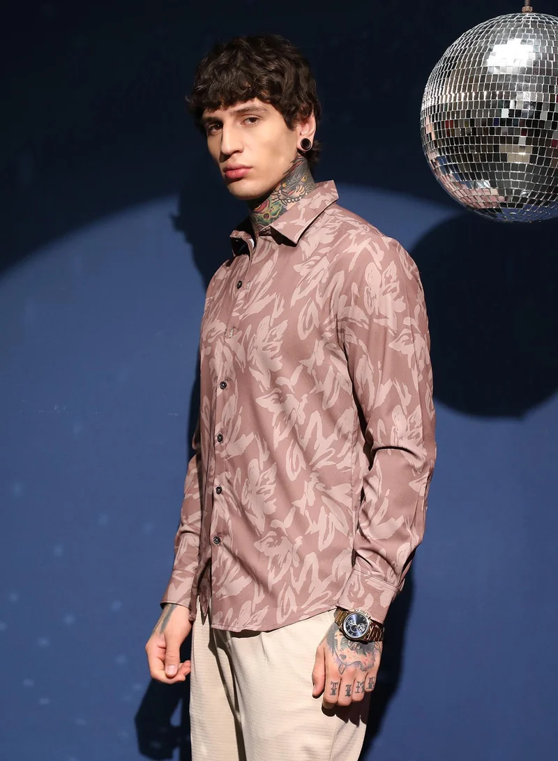 كامبوس سوترا قميص رجالي موكا براون فلوريك مطبوع للاستخدام اليومي