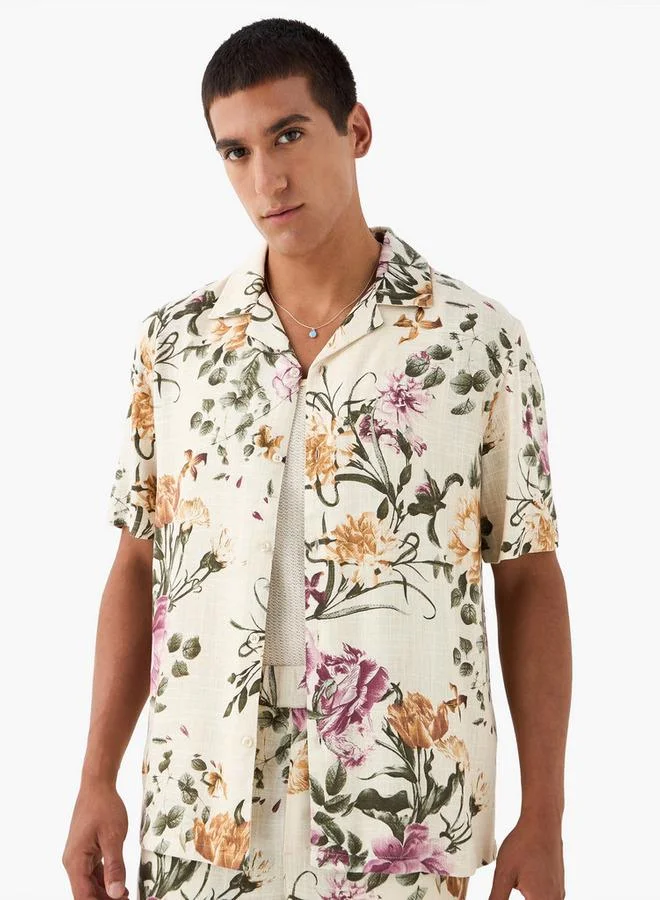 Iconic Iconic All-Over Floral Print Camp Collar Shirt