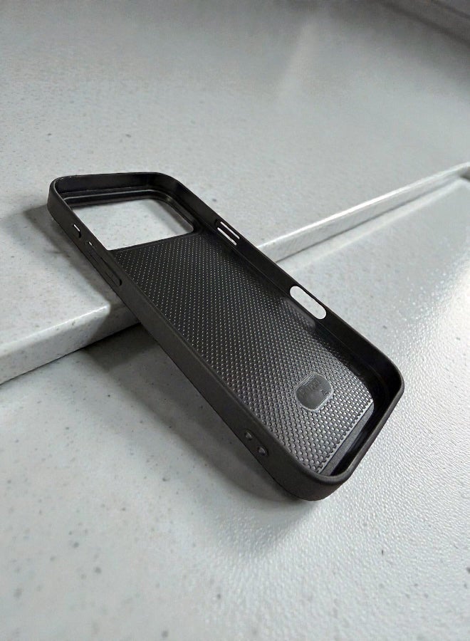 Covernex غطاء حماية لجهاز آيفون 17 برو من أبل مزخرف بنمط مربعات محايد كلاسيكي - Image 5