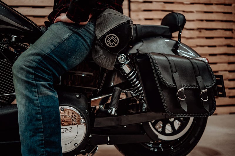 Dowco مجموعة حقائب دراجة نارية جانبية من داوكو ويلي وماكس 58701-20: جلد صناعي، مائل قياسي، أسود، ملائمة عالمية، سعة 15 لتر لكل واحدة/30 لتر إجمالي السعة - Image 3