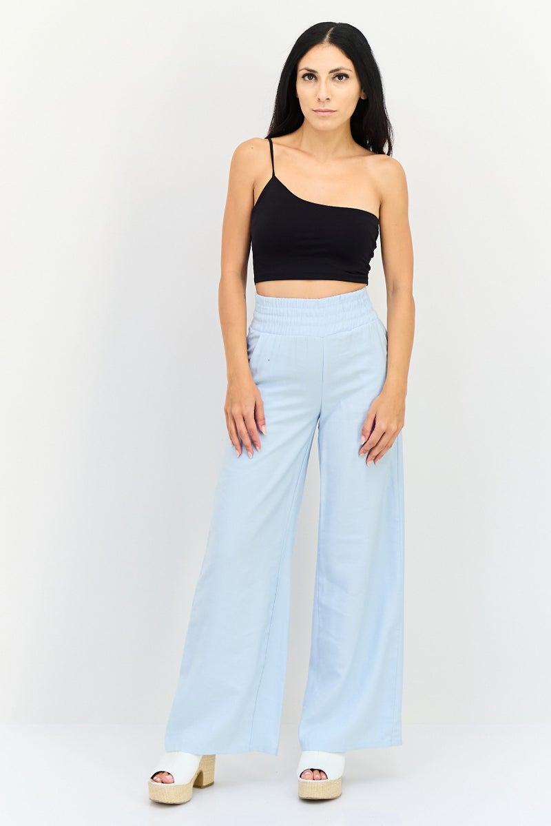 Bershka بلوزة قصيرة ذات حمالة كتف واحدة بفتحة عنق غير متساوية للنساء، سوداء - Image 4