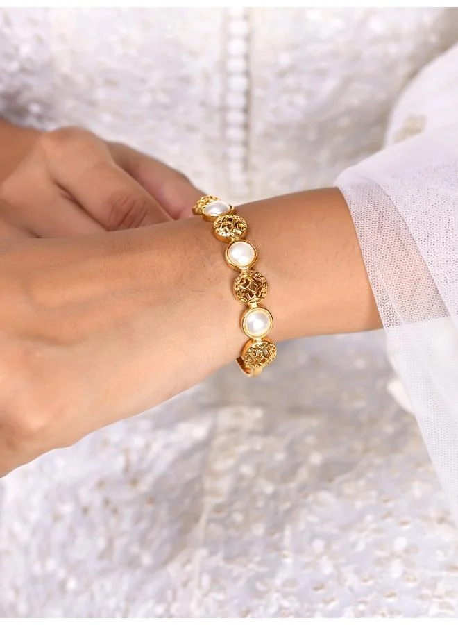 VOYLLA Nazakat Niswani Pearl Cuff