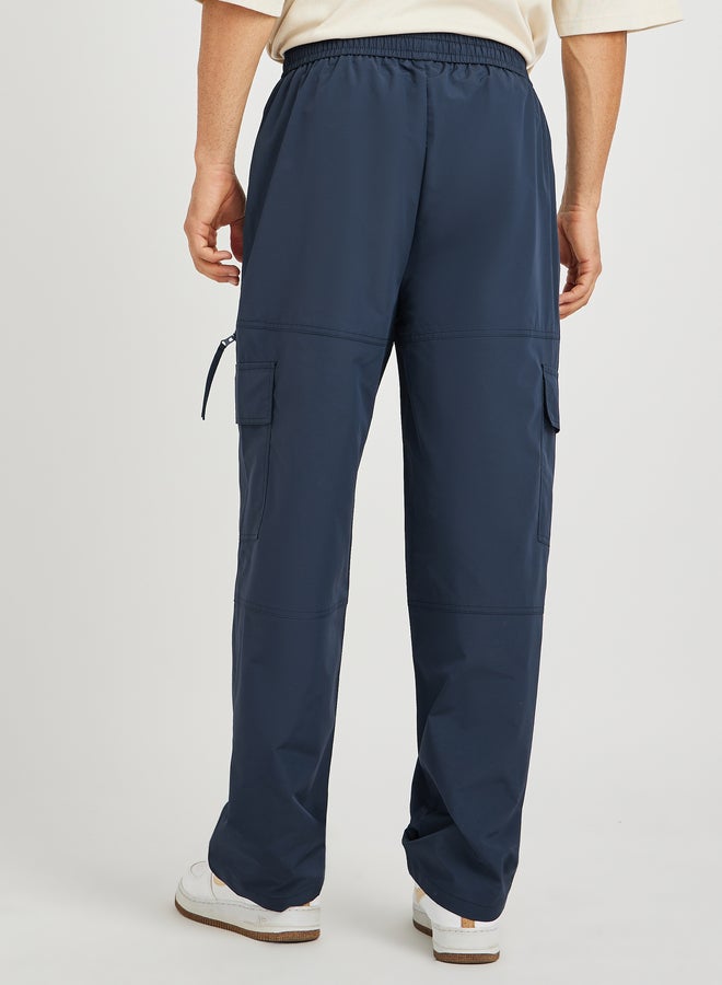 Styli Styli Men Navy Blue Solid Oversized Open Hem Cargo Joggers with Zipper Pockets  - Image 4