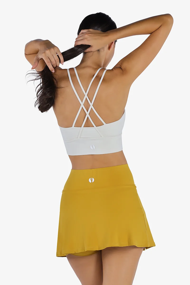 ياسيكو YesEco Women’s White Sports Bra – High-Support Strappy Criss-Cross Padded Activewear for Yoga, Fitness & Gym | 75% Recycled Nylon, 25% Spandex | Sustainable Bra Only