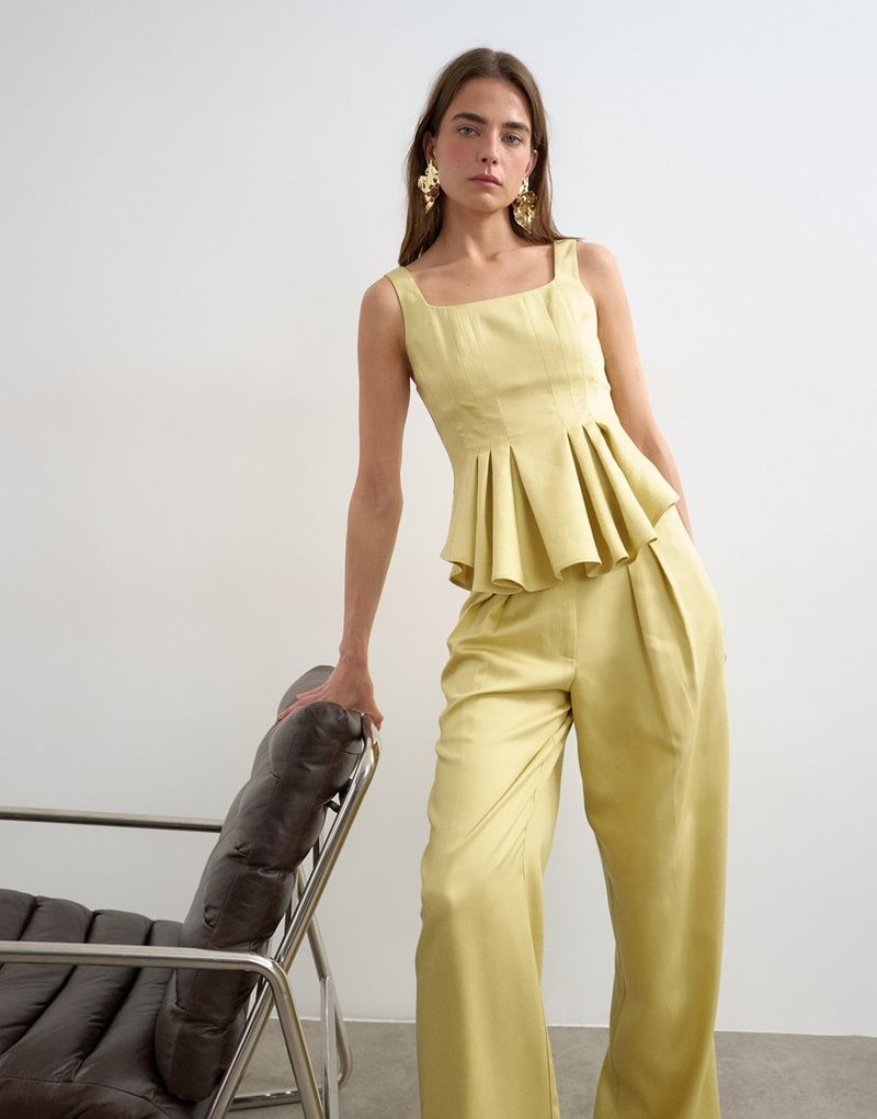 TOPSHOP Casual Sleeveless Curve Hem Tailored Top - Image 1