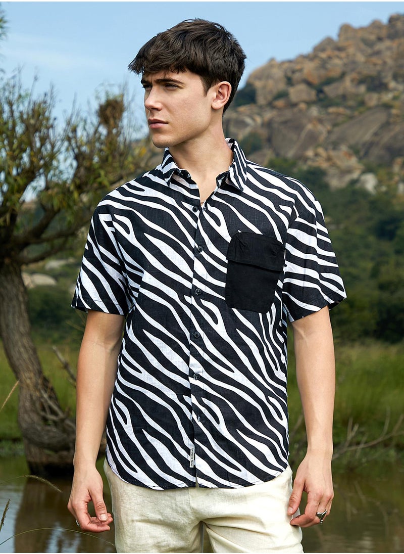 Men's Obsidian Black & Cream White Zebra-Lined Oversized Shirt - pzsku/Z024F2F255A20DF32CD46Z/45/_/1741859709/5aaca3cf-abdc-4c7d-8337-6b33fe6f37e2