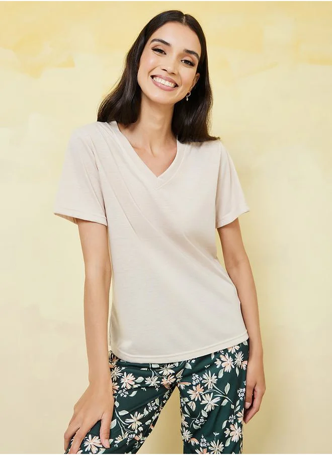 Styli Solid V Neck T-shirt and Floral Print Pyjama Set