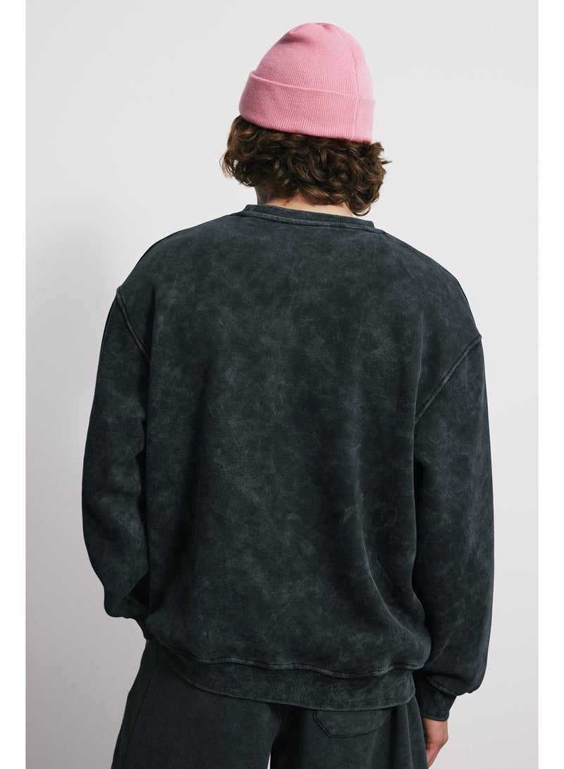 Babokah Vintage Effect Loose Fit Unisex Sweatshirt - Image 4