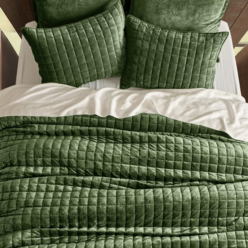 RECYCO Luxury Velvet Quilt Set Full Queen Size Bedding Sets, Ultra Soft Velvet Comforter Set, Lightweight Channel Box Stitch Oversized Bedspread Coverlet for All Season, with 2 Shams, Loden Green - Image 3