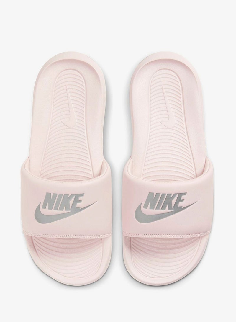 Nike W NIKE VICTORI ONE SLIDE - Image 4