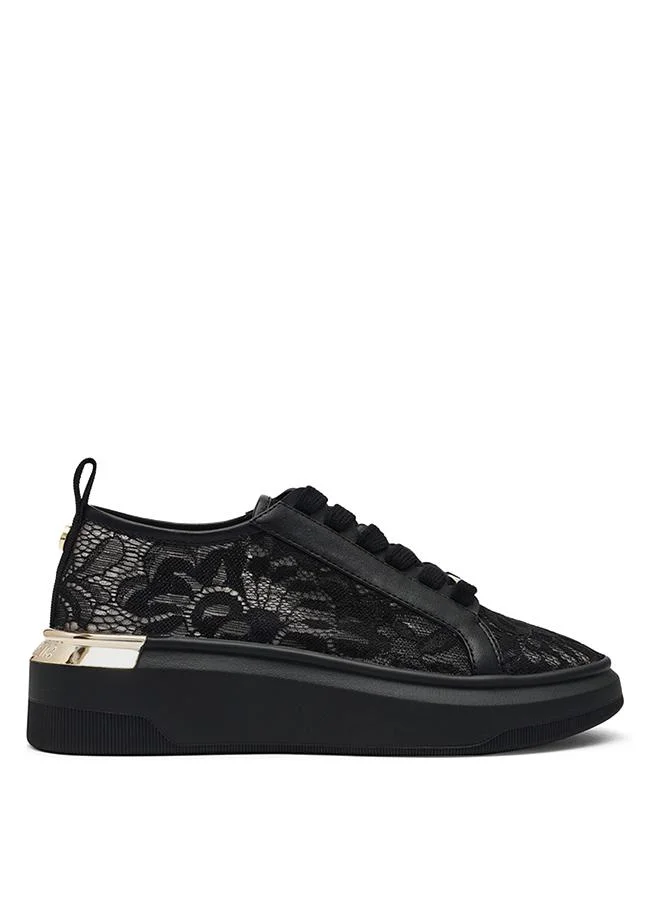 Steve Madden Women's Black Glacial Low Top Sneakers