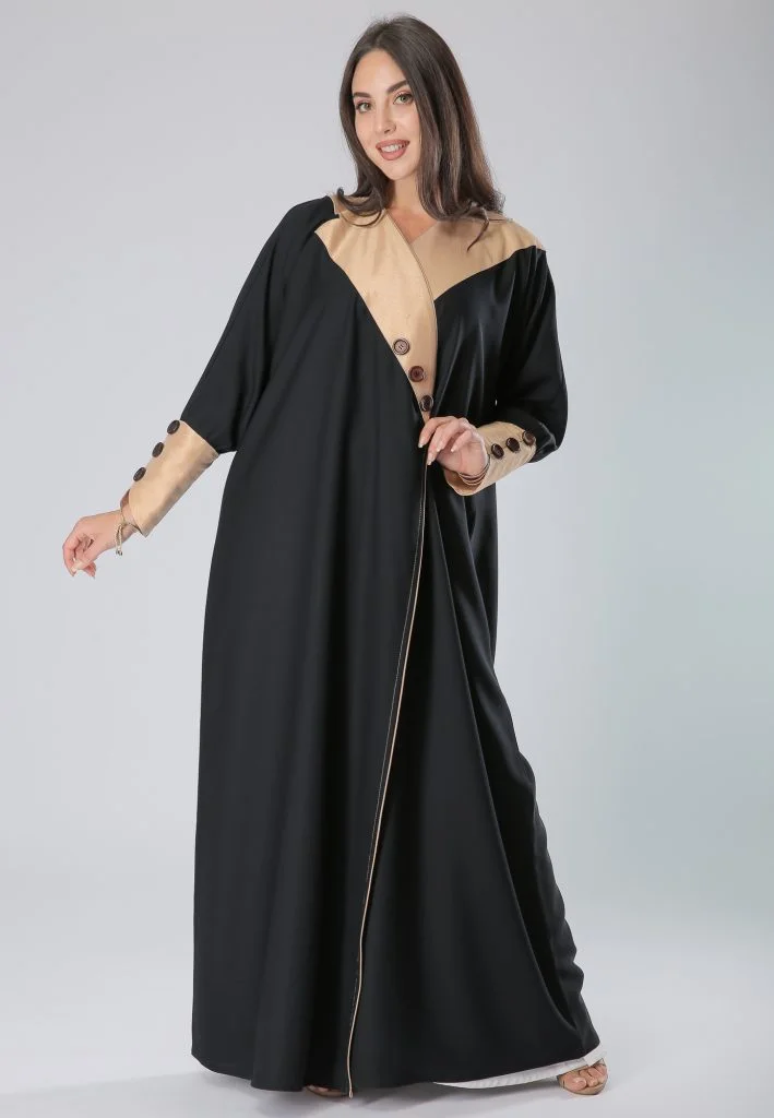 Moistreet Button & Piping Detailed Abaya