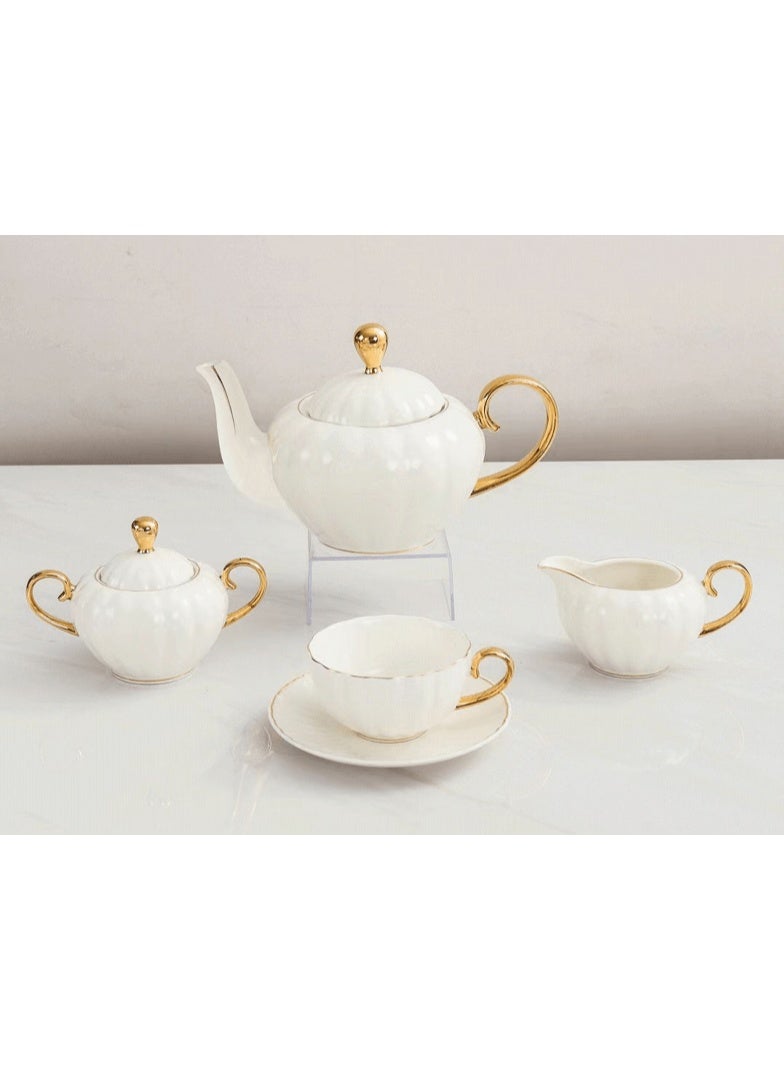 Bien Servi 13-Piece Elegant Design High Quality Porcelain Tea Set White and Gold